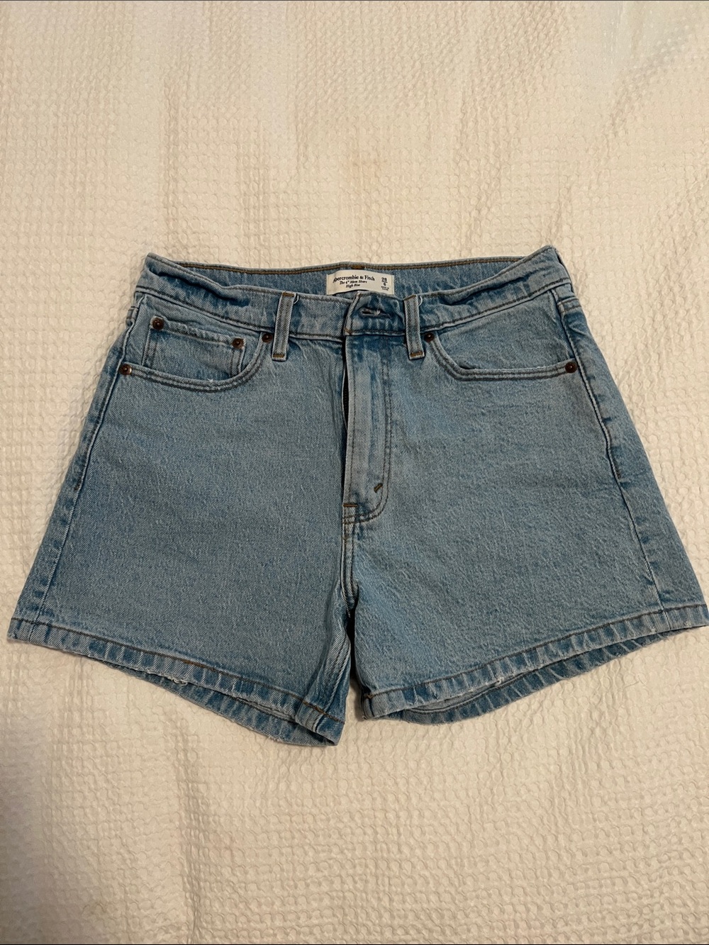 High Rise 4” Mom Short, Light Blue